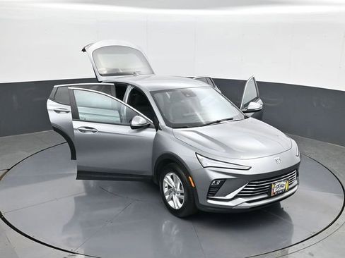 Used 2024 Buick Envista Preferred w/ Convenience I Package image 29