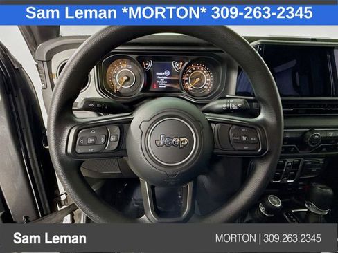 Used 2024 Jeep Gladiator Sport image 11