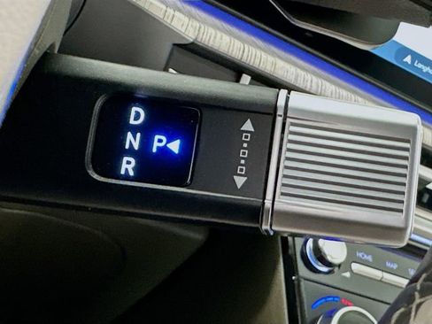 Used 2025 Hyundai Santa Fe Calligraphy AWD/4WD image 18
