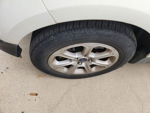 Used 2020 Ford EcoSport SE image 8