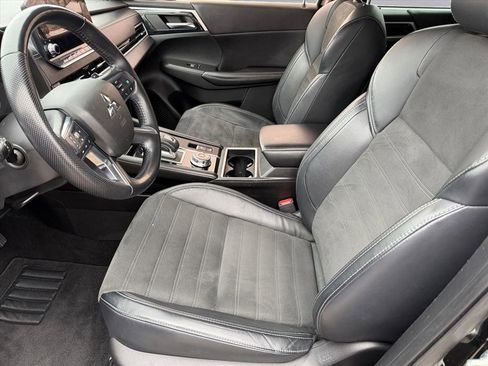 Used 2022 Mitsubishi Outlander SE image 11