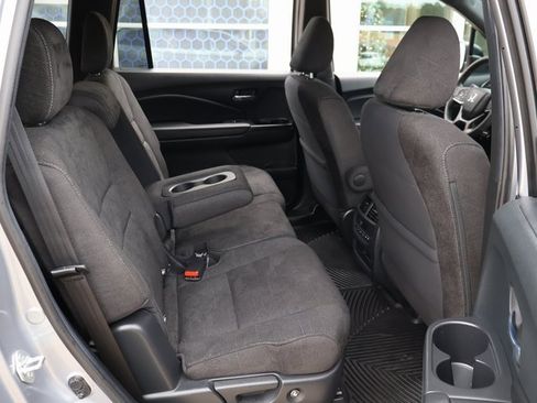 Used 2022 Honda Pilot Sport image 16