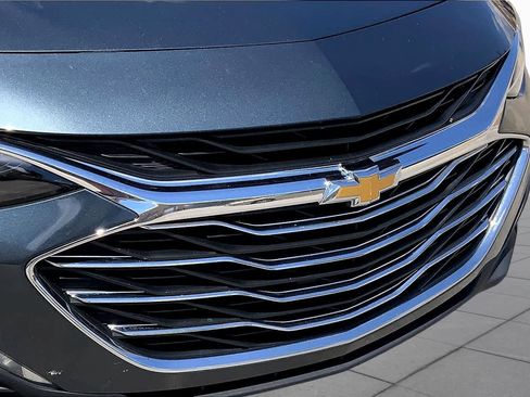 Used 2021 Chevrolet Malibu LT FWD image 32