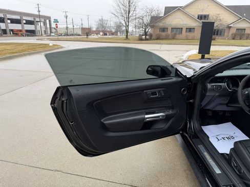 Used 2017 Ford Mustang GT w/ GT Performance Package image 27