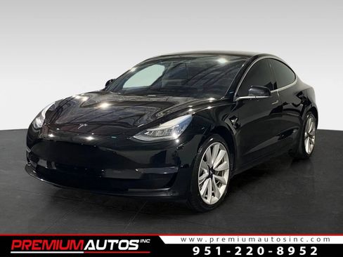 Used 2020 Tesla Model 3 image 1