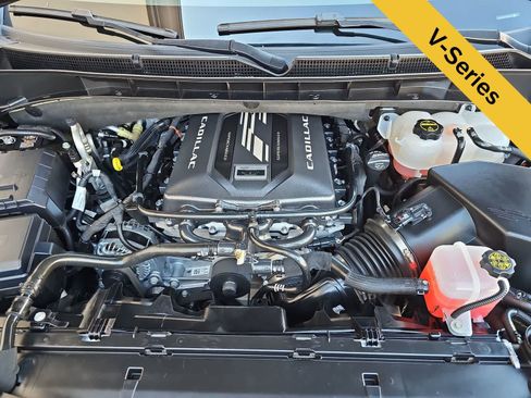 Used 2024 Cadillac Escalade V w/ LPO, ONYX Package AWD/4WD image 13