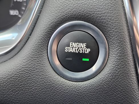 Used 2023 Chevrolet Traverse RS FWD image 22