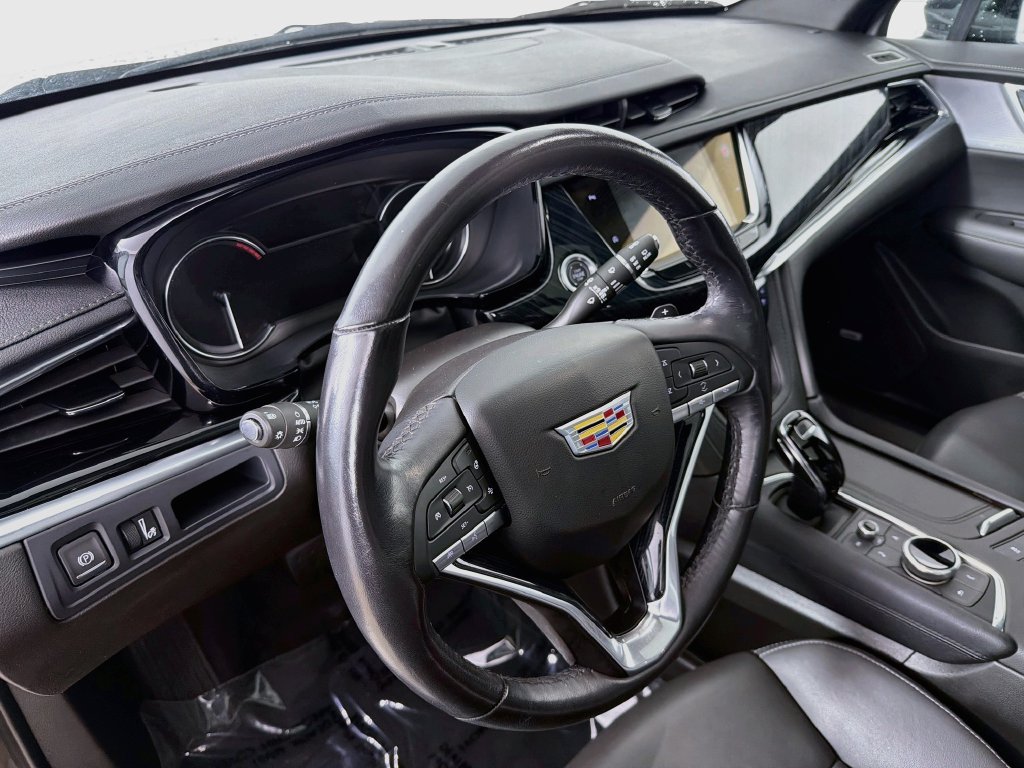 Used 2024 Cadillac XT6 Premium Luxury AWD/4WD image 9