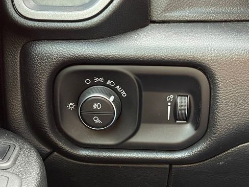 Used 2024 RAM 2500 Tradesman w/ Chrome Appearance Group AWD/4WD image 46
