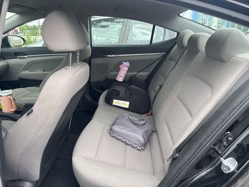 Used 2020 Hyundai Elantra SEL FWD image 17