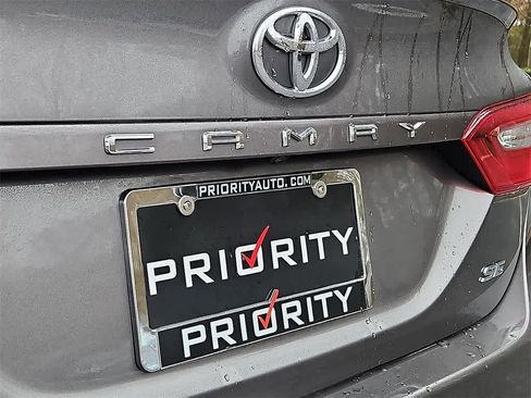 Used 2023 Toyota Camry SE image 25