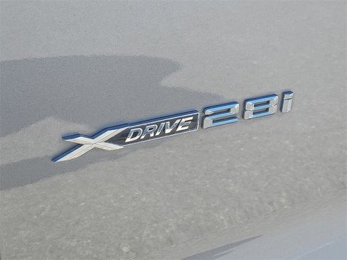 Used 2015 BMW X3 xDrive28i image 11
