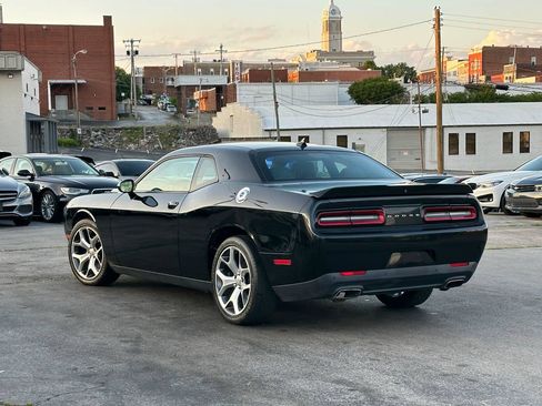 Used 2016 Dodge Challenger SXT Plus RWD image 4