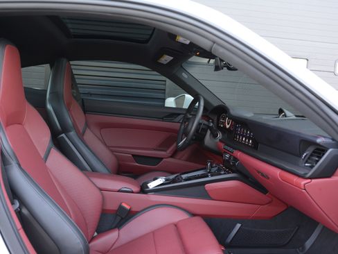 Certified 2026 Porsche 911 Carrera RWD image 25