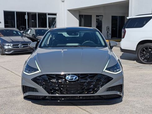 Used 2021 Hyundai Sonata SEL w/ Convenience Package FWD image 2