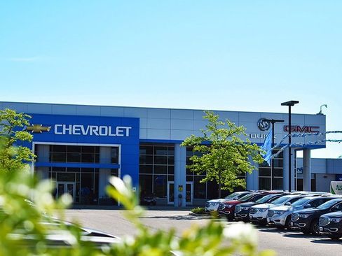 Used 2024 Chevrolet Suburban Z71 w/ Luxury Package image 8