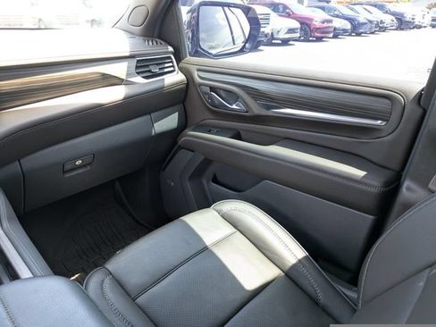 Used 2024 GMC Yukon Denali w/ Advanced Technology Package RWD image 23