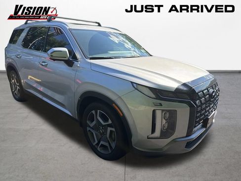 Used 2025 Hyundai Palisade Limited AWD/4WD image 3