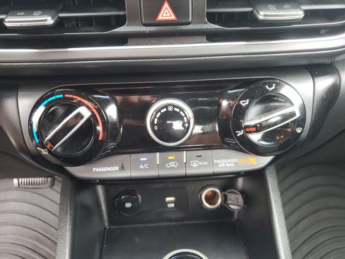 Used 2022 Hyundai Kona SE FWD image 27