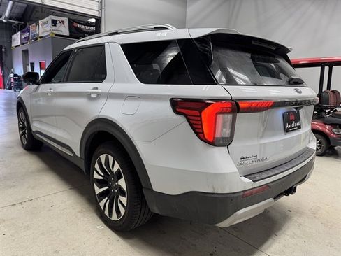 Used 2025 Ford Explorer Platinum w/ LUX Leather Package AWD/4WD image 5