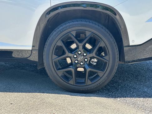 Used 2024 Chevrolet Traverse RS w/ LPO, Floor Liner Package AWD/4WD image 27
