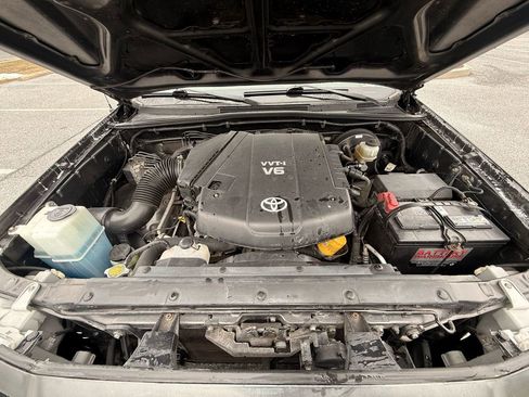 Used 2010 Toyota Tacoma PreRunner image 26