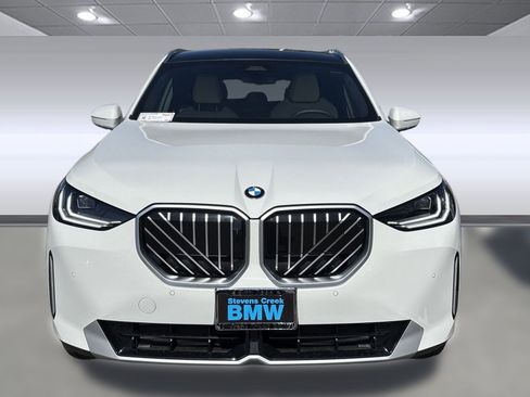 Used 2025 BMW X3 xDrive30i w/ Premium Package image 8
