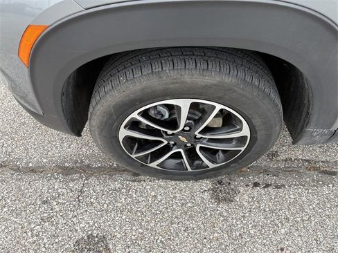 Used 2025 Chevrolet TrailBlazer LT image 11