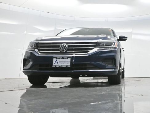 Used 2022 Volkswagen Passat 2.0T SE FWD image 47