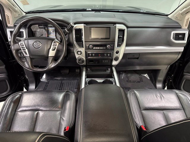 Used 2019 Nissan Titan PRO-4X AWD/4WD image 2