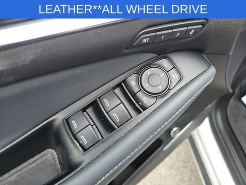 Used 2023 Buick Enclave Premium image 29