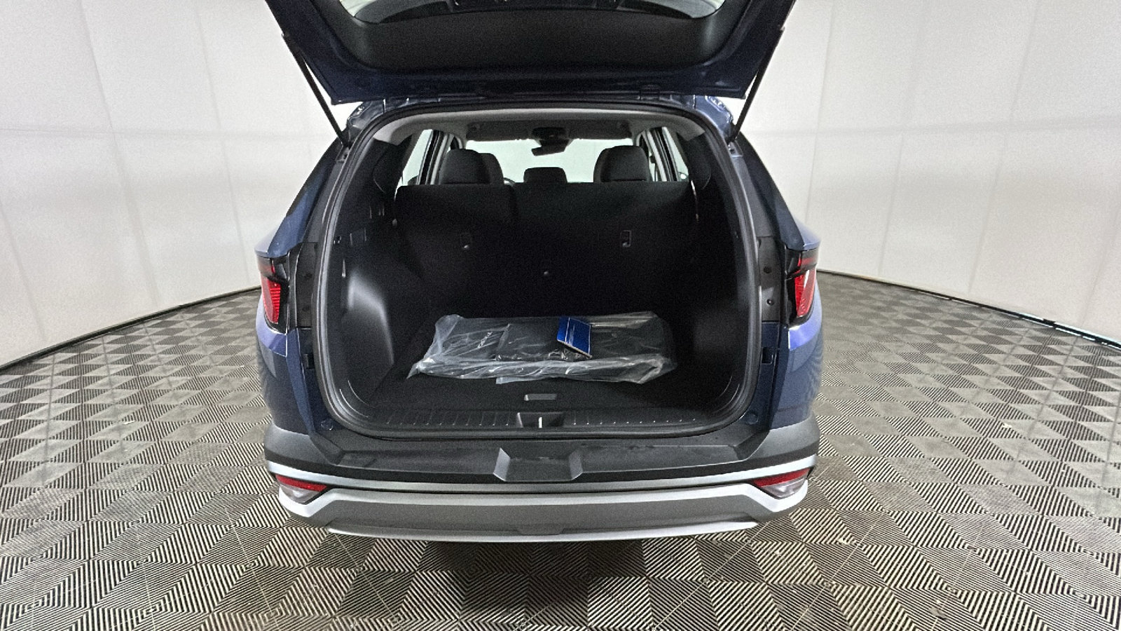 Certified 2026 Hyundai Tucson SE FWD image 32