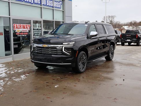 New 2025 Chevrolet Suburban Premier w/ Sun And Tow Package image 6