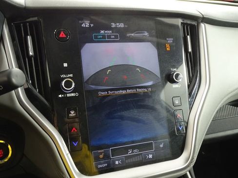 Used 2023 Subaru Outback Premium image 8