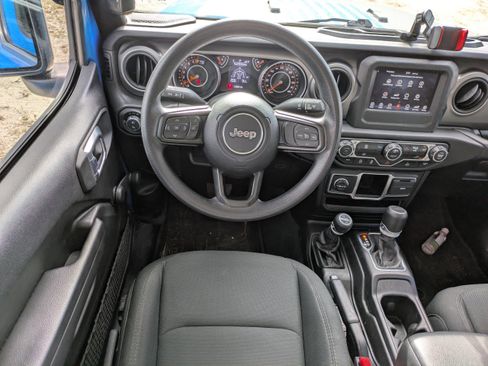 Used 2023 Jeep Gladiator Sport image 14