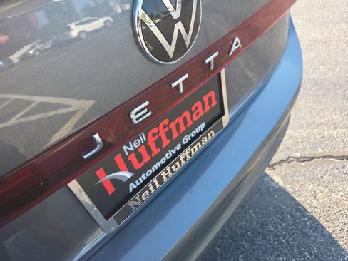 Used 2025 Volkswagen Jetta Sport FWD image 11