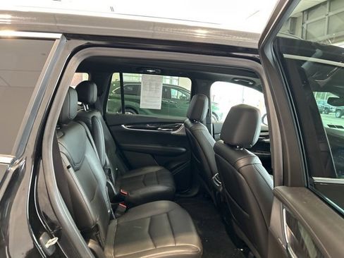Used 2020 Cadillac XT6 Premium Luxury w/ LPO, Floor Liner Package image 17
