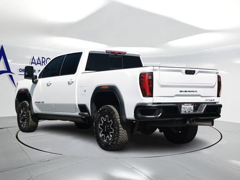 Used 2024 GMC Sierra 2500 AT4X AWD/4WD image 2