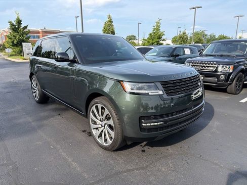 Used 2025 Land Rover Range Rover Long Wheelbase SE AWD/4WD image 7
