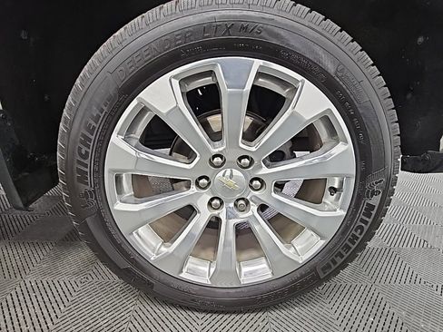 Used 2021 Chevrolet Silverado 1500 High Country w/ Technology Package image 47