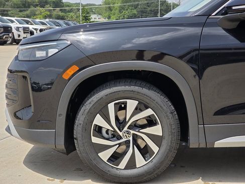 New 2026 Volkswagen Tiguan S FWD image 6