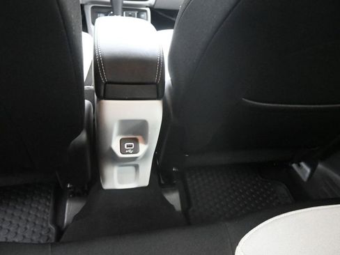 Used 2022 Jeep Renegade Latitude image 15