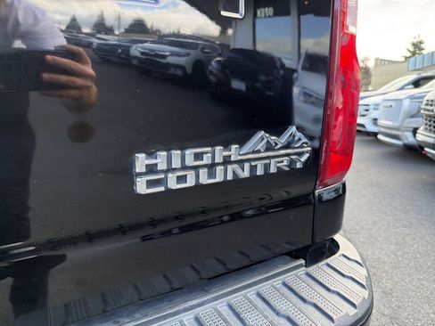 Used 2021 Chevrolet Silverado 2500 High Country w/ Z71 Off-Road Package AWD/4WD image 7