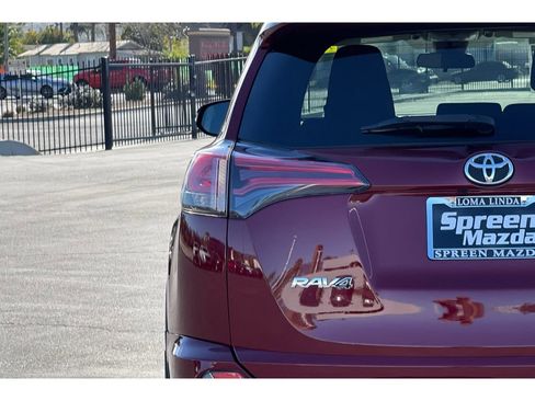 Used 2018 Toyota RAV4 XLE image 46