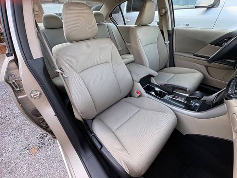 Used 2017 Honda Accord LX image 28