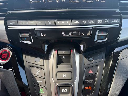 New 2026 Honda Odyssey Touring image 25
