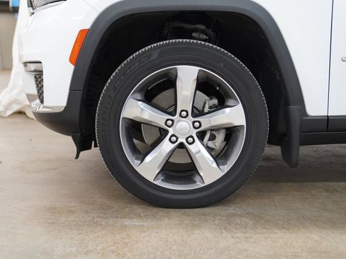 Used 2021 Jeep Grand Cherokee L Limited w/ MOPAR Finishing Package image 15