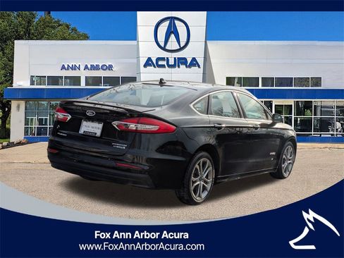 Used 2019 Ford Fusion Titanium image 5