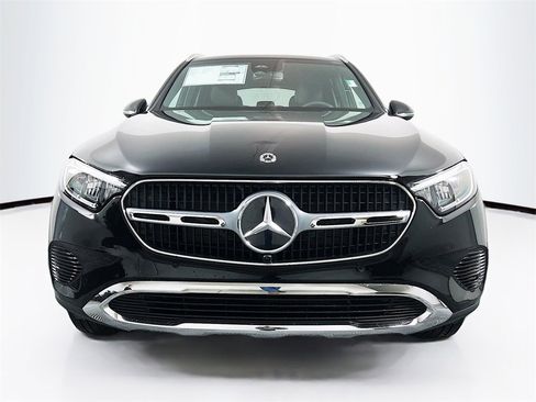 New 2025 Mercedes-Benz GLC 300 4MATIC image 2