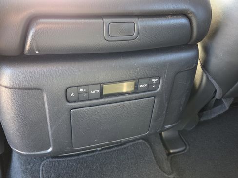 Used 2021 Nissan Armada SL w/ Captain's Chairs Package AWD/4WD image 14